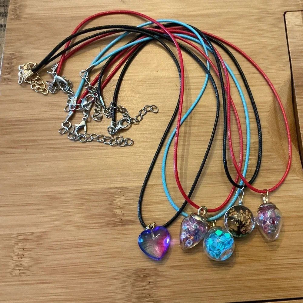 Set of 5 Pendant Necklace